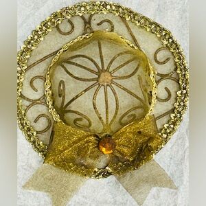 Figurine Brass and Lace Ladies Hat